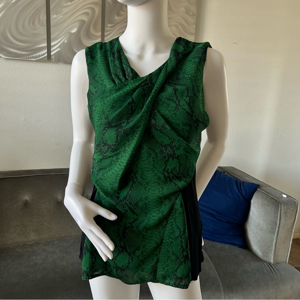 VINCE CAMUTO Blouse